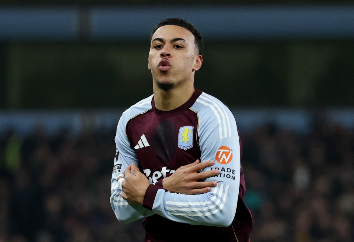 Rogers ghi cú đúp bàn thắng (Ảnh: Reuters)