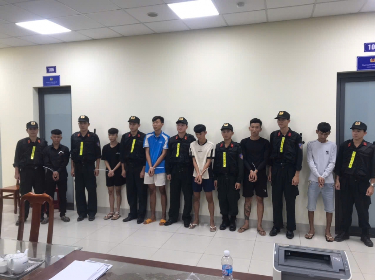 Bắt giữ nhóm đối tượng sử dụng hung khí để giải quyết mâu thuẫn, gây mất ANTT trên địa bàn huyện Chợ Mới cũ.