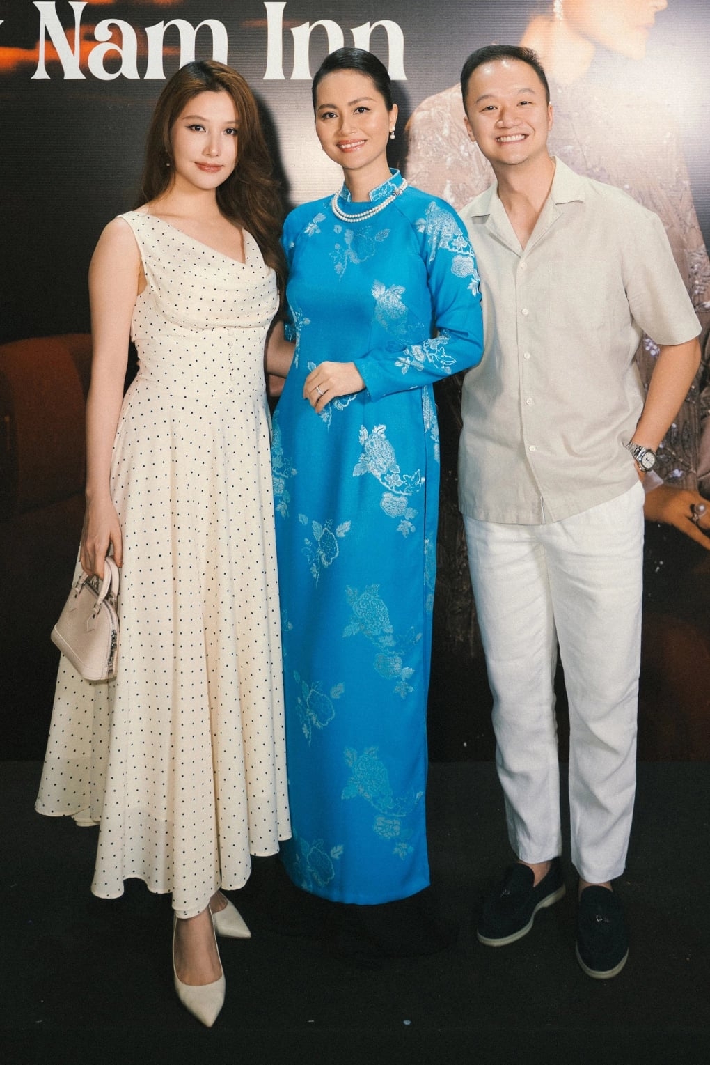 Vợ chồng diễn viên Diễm My 9X - doanh nhân Vinh Nguyễn dự sự kiện mừng vai diễn mới của Đỗ Thị Hải Yến. Từ khi kết hôn và làm mẹ, Diễm My 9X dừng đóng phim để vun vén tổ ấm, hỗ trợ chồng việc kinh doanh và song hành với anh tại các sự kiện của đối tác.
