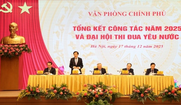 Bộ trưởng, Chủ nhiệm Văn phòng Chính phủ Trần Văn Sơn phát biểu tại hội nghị