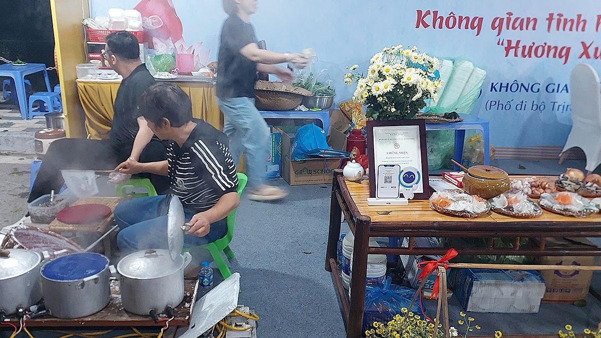 Các gian hàng khu không gian ẩm thực