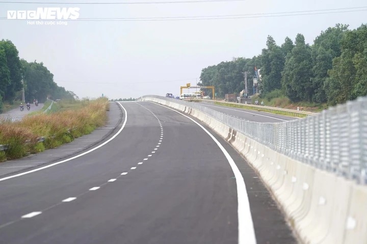 Cao tốc Biên Hoà - Vũng Tàu qua Đồng Nai đang tăng tốc về đích sau khi có mặt bằng.