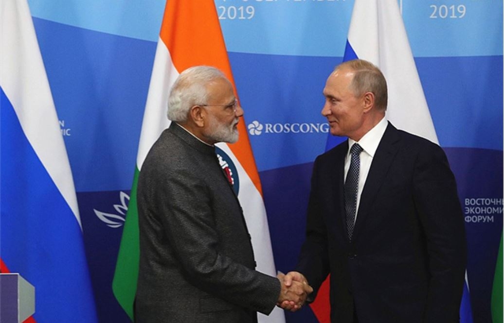 Tổng thống Putin và Thủ tướng Ấn Độ Narendra Modi trong một cuộc gặp. Ảnh: Tân Hoa xã