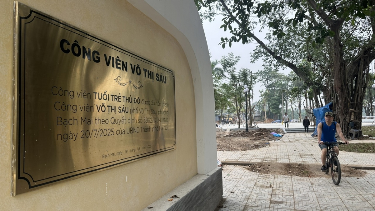 Công viên Võ Thị Sáu (phường Bạch Mai, TP Hà Nội) trước đây là Công viên Tuổi trẻ Thủ đô có tổng diện tích hơn 26ha, sau nhiều năm  xuống cấp nhếch nhác. Dự án cải tạo, chỉnh trang Công viên Võ Thị Sáu với tổng mức đầu tư hơn 35 tỷ đồng thực hiện bằng nguồn vốn tự có theo hình thức đối tác công tư. Công viên có ba khu vực chính: Khu lưu niệm Võ Thị Sáu (hơn 3.000m²); Khu nhà chòi, công viên cây xanh (hơn 8.000m²); Khu miếu thờ và lầu Vọng Cảnh (khoảng 1.000m²).