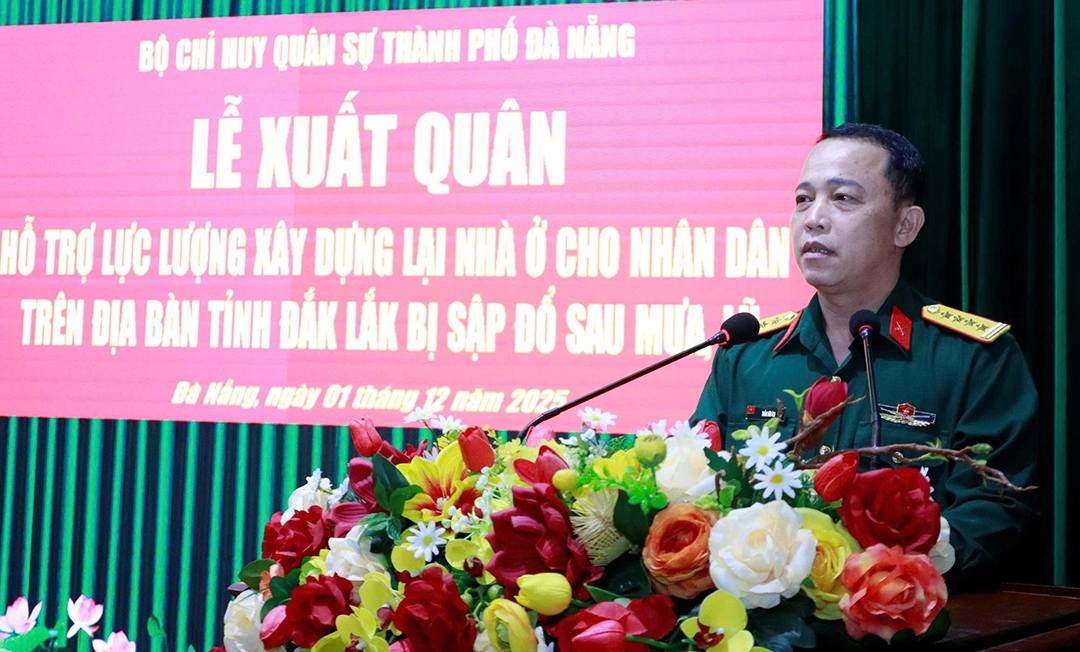 Đại tá Trần Hữu Ích, Chỉ huy trưởng Bộ Chỉ huy Quân sự thành phố Đà Nẵng phát biểu tại lễ xuất quân