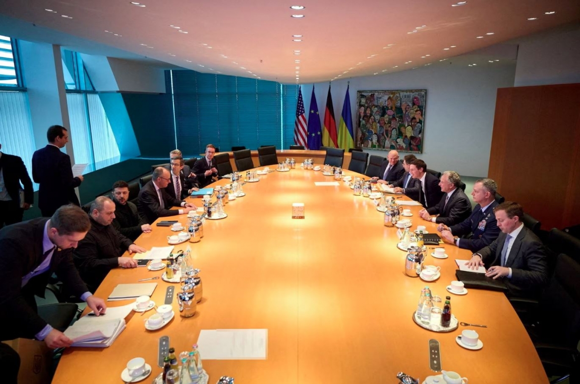 Cuộc đàm phán giữa phái đoàn Mỹ và Ukraine tại Berlin. Ảnh: Reuters