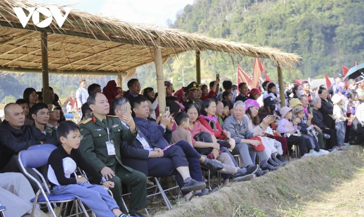 This helps residents and visitors gain a deeper understanding of the distinctive cultural features of Dien Bien’s highland area.