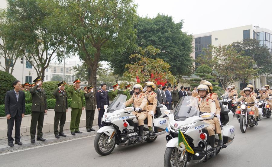 Các lực lượng ra quân thực hiện cao điểm.