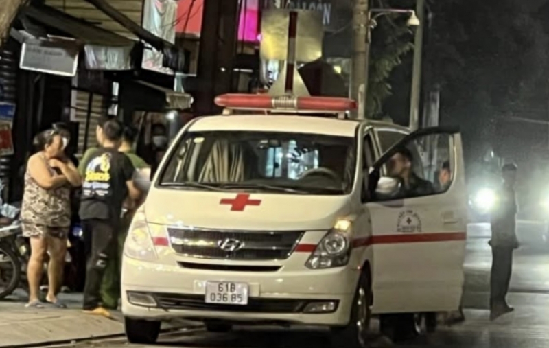Nạn nhân được chuyển vào bệnh viện khám nghiệm tử thi xác định nguyên nhân tử vong