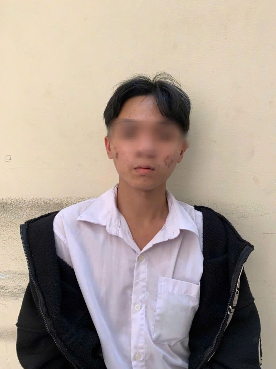 Đối tượng có lệnh truy nã về tội "Hiếp dâm trẻ em" đã bị cơ quan công an bắt giữ sau thời gian lẩn trốn