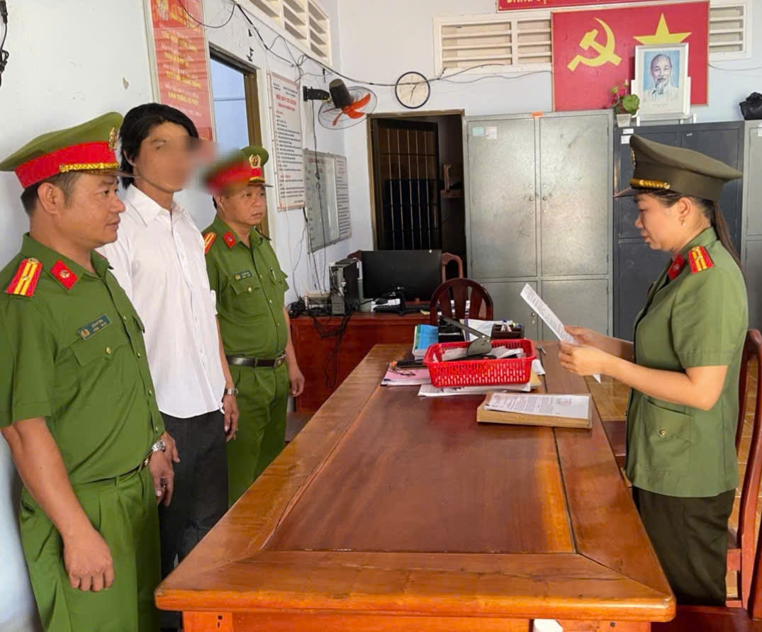 Đối tượng bị khởi tố