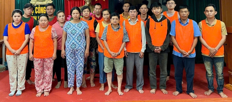 Các đối tượng trong đường dây đánh bạc bị bắt.