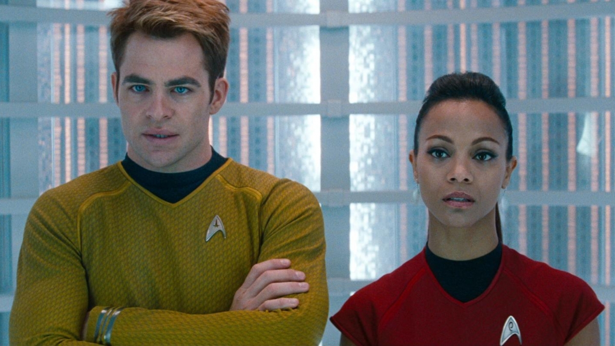 Zoe Saldaña trong “Star Trek”
