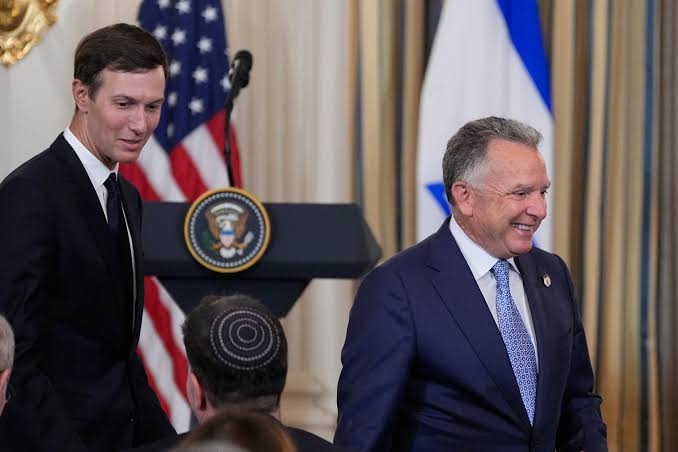 Đặc phái viên Steve Witkoff (phải) và ông Jared Kushner. Nguồn: X