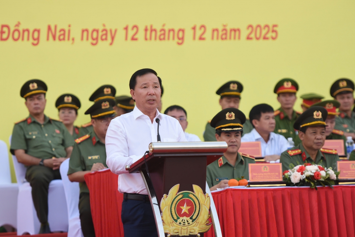 Ông Nguyễn Văn Út, Chủ tịch UBND tỉnh Đồng Nai phát biểu chỉ đạo tại lễ ra quân. (Ảnh: T.L)