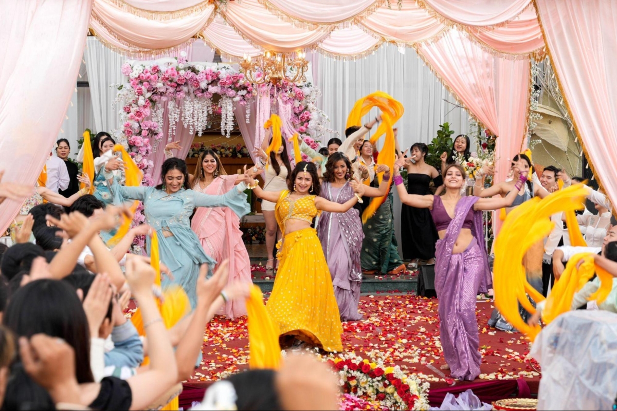 Đại cảnh đám cưới 7 ngày 7 đêm được dàn dựng công phu