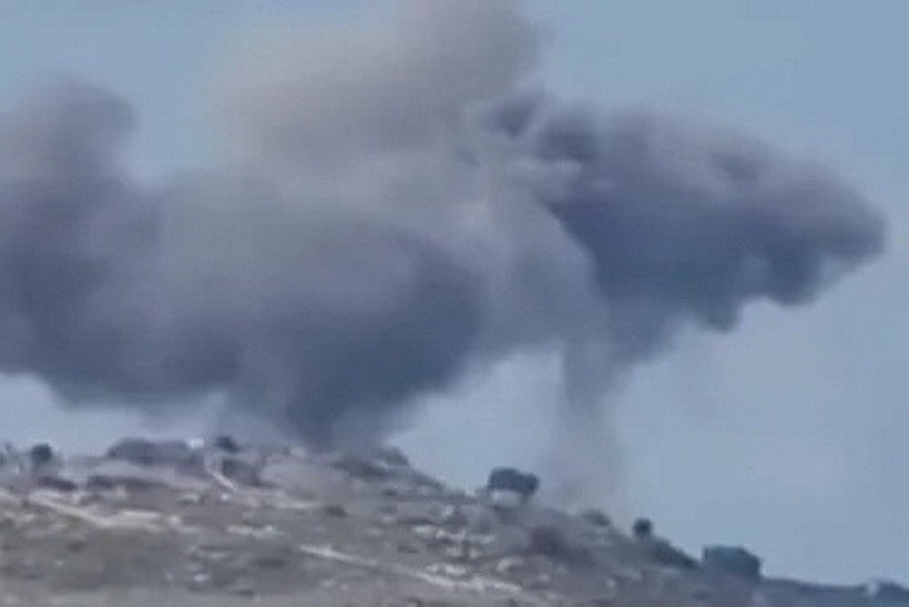 Khói bốc lên trong cuộc không kích của Israel tại Liban. [Nguồn: Al Jazeera]