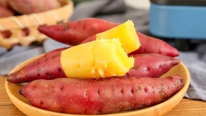 Theo các chuyên gia dinh dưỡng, buổi sáng là thời điểm thích hợp nhất để ăn khoai lang