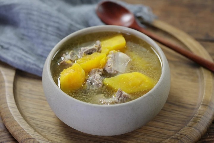 Hầm xương trong bao lâu là tốt nhất? (Ảnh: Kitchen)