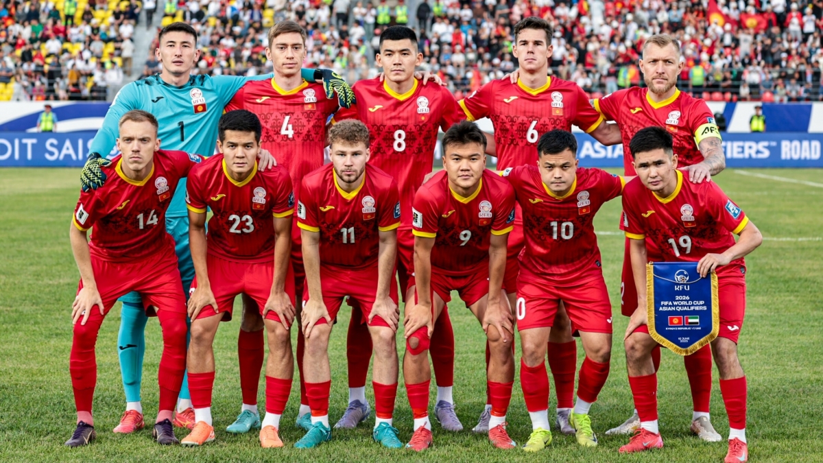 Kimi Merk (số 11) trong màu áo ĐTQG Kyrgyzstan đá vòng loại thứ ba World Cup 2026. (Ảnh: AFC). 
