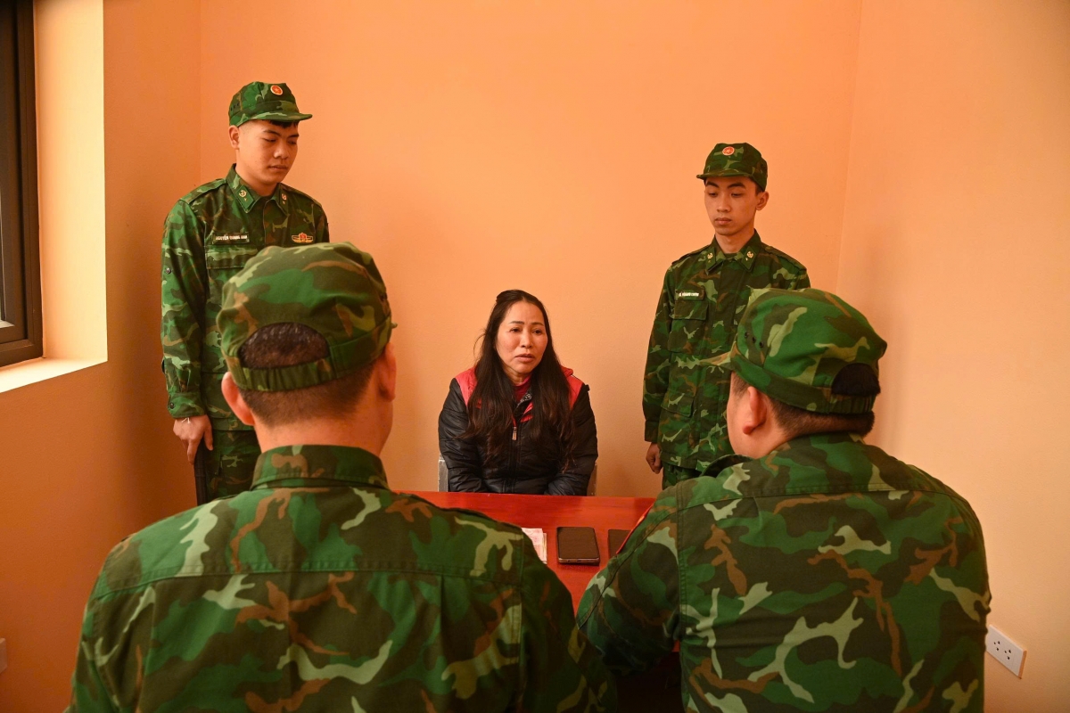 BĐBP tỉnh Lạng Sơn đang hoàn chỉnh hồ sơ, thủ tục để bàn giao các đối tượng cho cơ quan chức năng xử lý theo quy định của pháp luật.