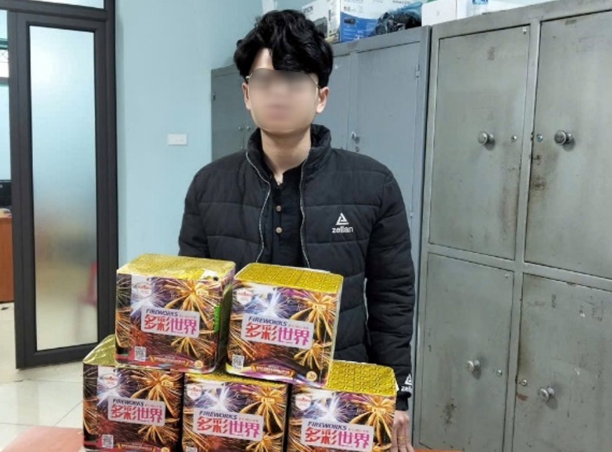 Đối tượng Phạm Văn Quyến cùng tang vật thu giữ