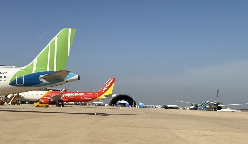 Trong buổi sáng khánh thành Cảng hàng không quốc tế Long Thành, tàu bay của 3 hãng hàng không Vietnam Airlines, Vietjet và Bamboo Airways lần lượt hạ cánh thành công xuống công trình hạ tầng hàng không trọng điểm của quốc gia này.