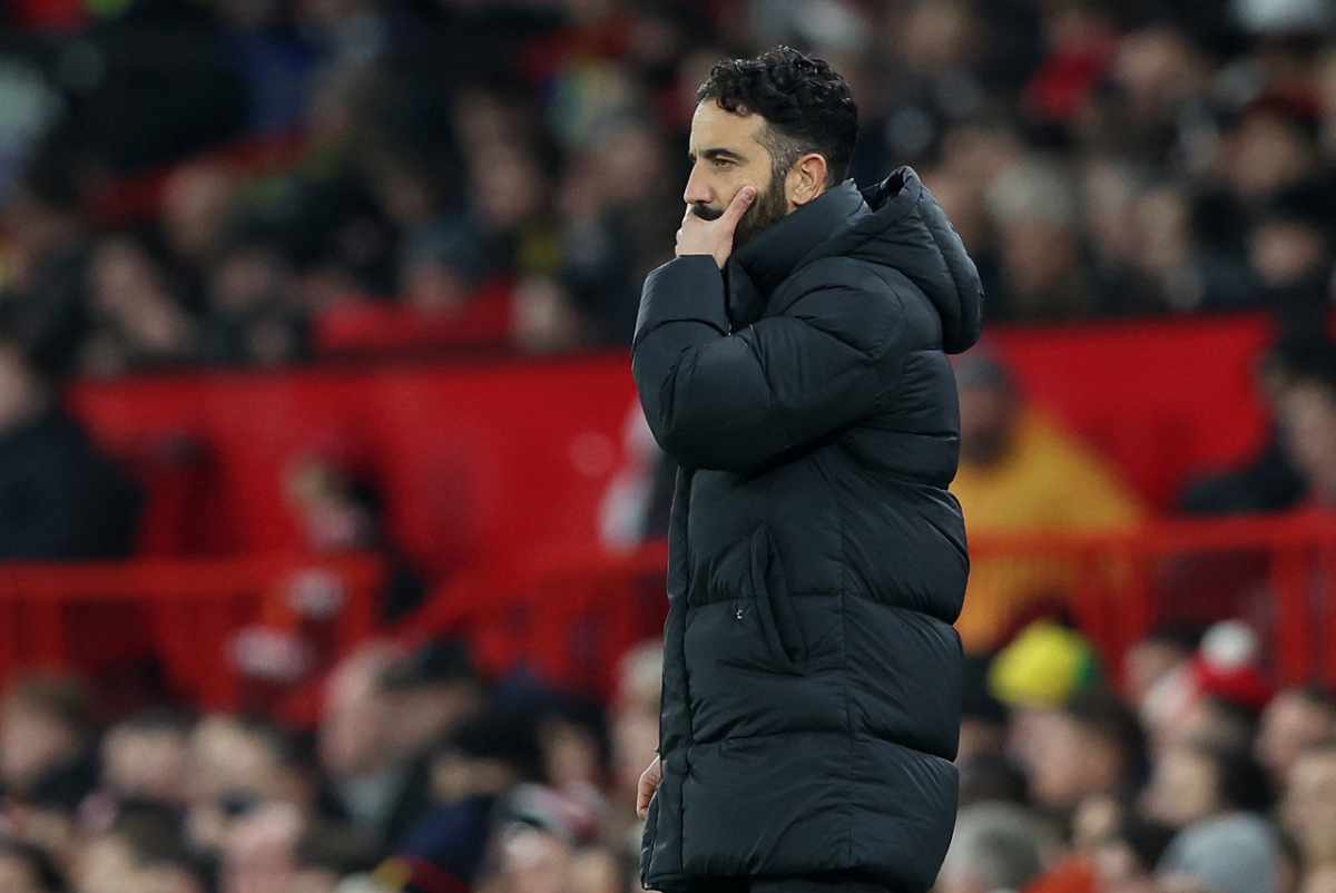 HLV Amorim khá sốt ruột khi MU có nhiều cơ hội nhưng chưa thể ghi bàn (Ảnh: Reuters)