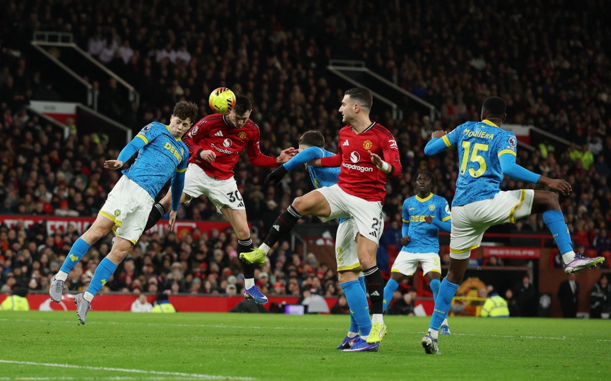 Sesko bỏ lỡ nhiều cơ hội ghi bàn (Ảnh: Reuters)