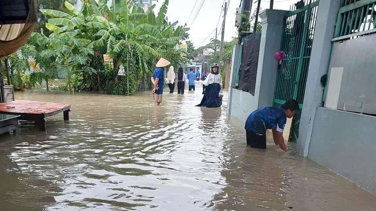 Ngập úng ảnh hưởng đến cuộc sống của người dân Đồng Nai - Ảnh: MXH