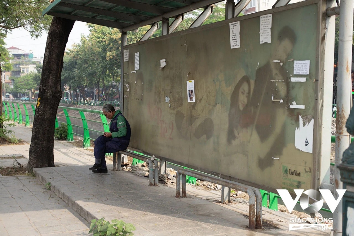 Hầu hết đều trong tình trạng bẩn thỉu, phủ bụi