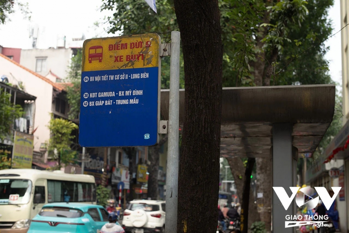 Không được sửa chữa, sơn sửa khi xuống cấp