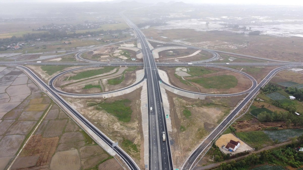 Nút giao trên cao tốc Khánh Hòa - Ban Mê Thuột