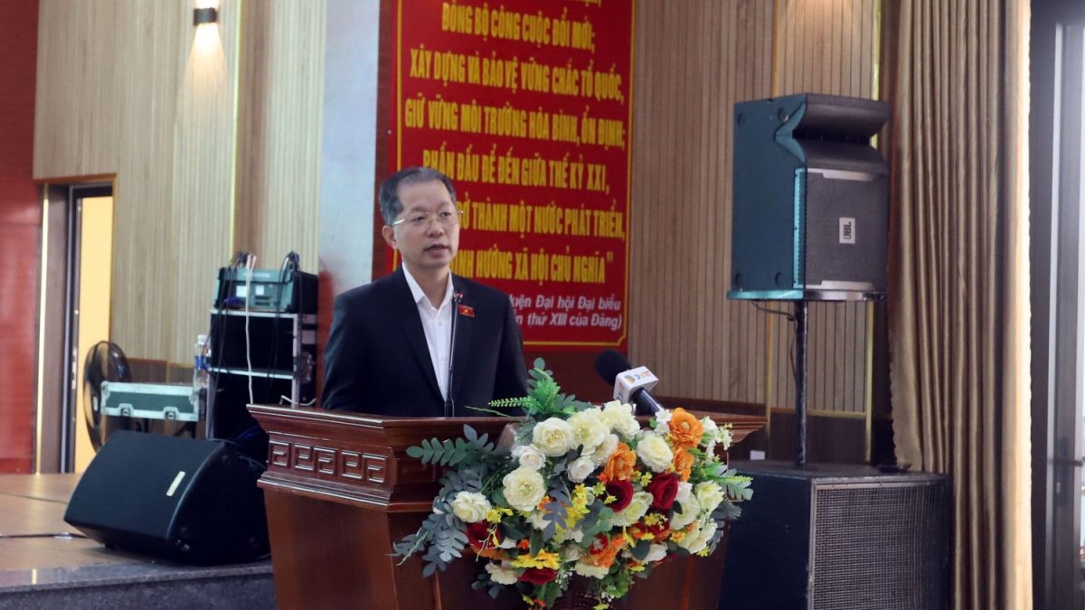 Ông Nguyễn Văn Quảng, Chánh án Tòa án Nhân dân tối cao phát biểu tại buổi tiếp xúc cử tri