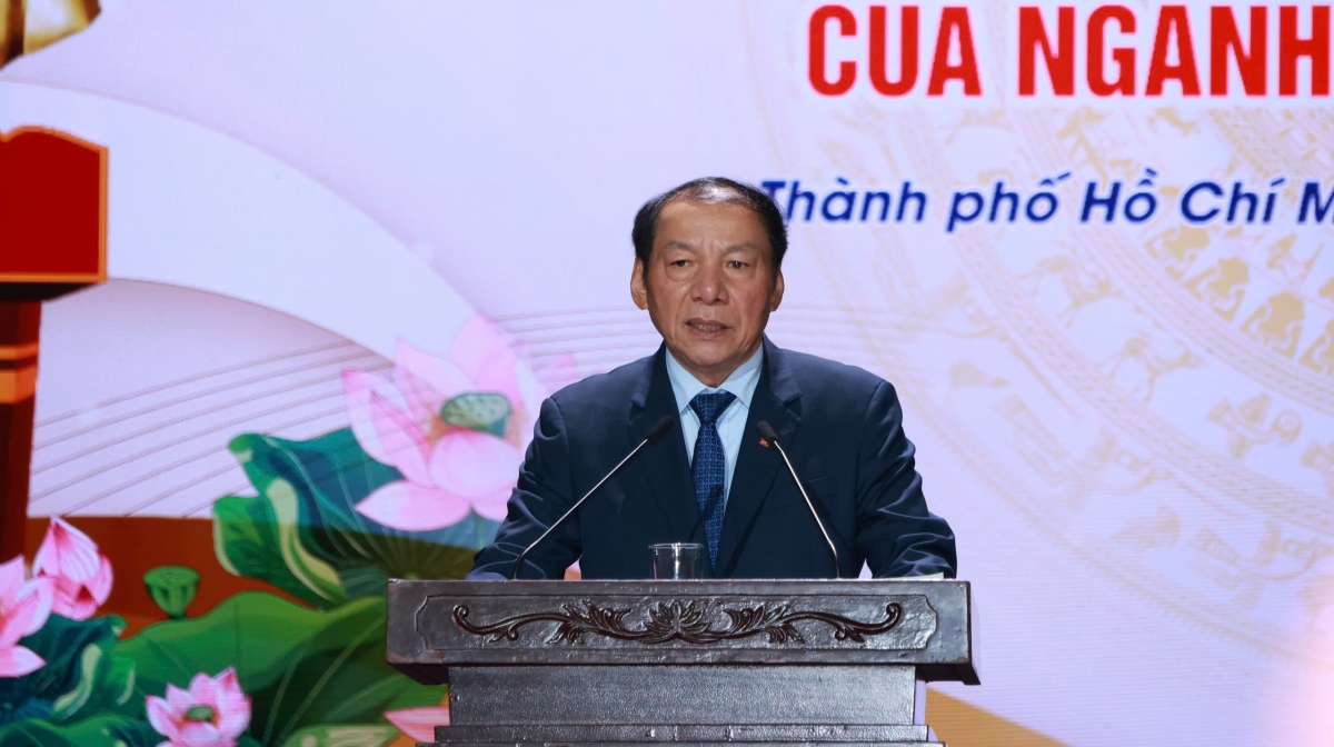 Ông Nguyễn Văn Hùng, Bộ trưởng Bộ Văn hoá, Thể thao và Du lịch phát biểu tại Hội nghị. (Ảnh: H.C)