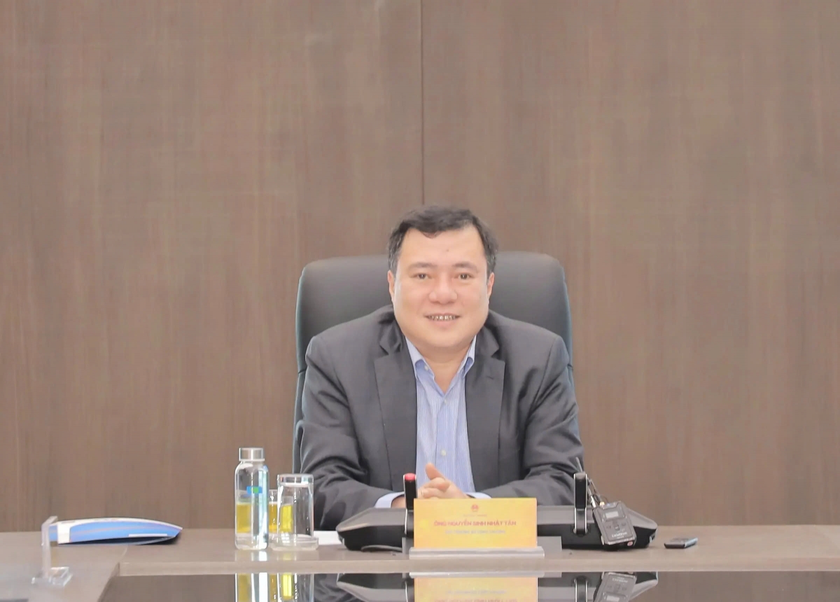 Thứ trưởng Bộ Công Thương Nguyễn Sinh Nhật Tân phát biểu chỉ đạo tại buổi làm việc