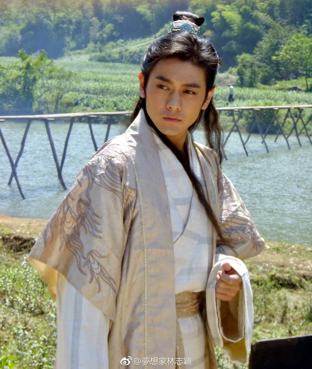 Lâm Chí Dĩnh trong vai Đoàn Dự của "Thiên long bát bộ"