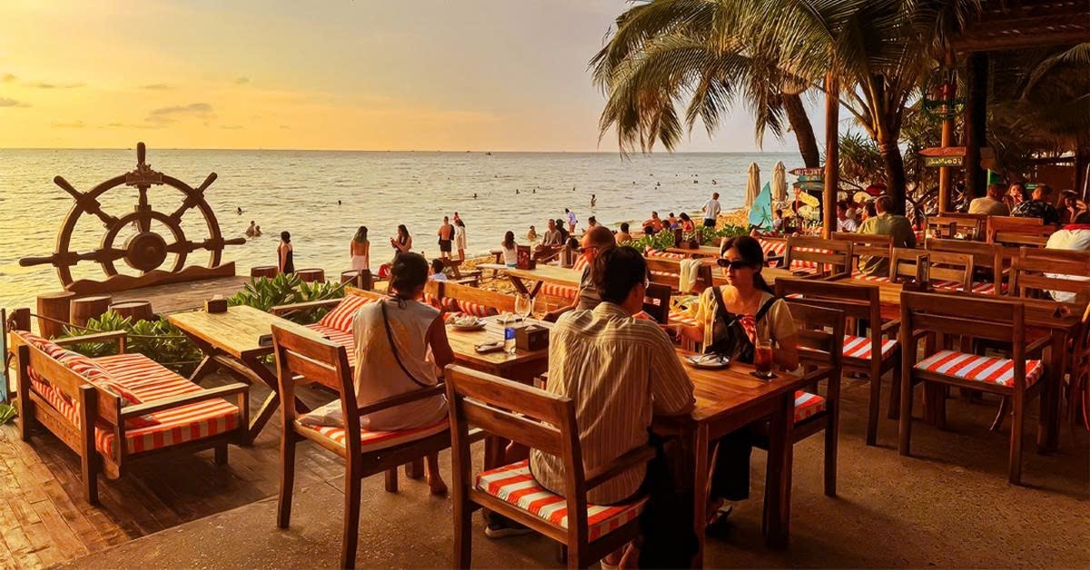 phu_quoc_sunset_beach_bar_resort_7.jpg