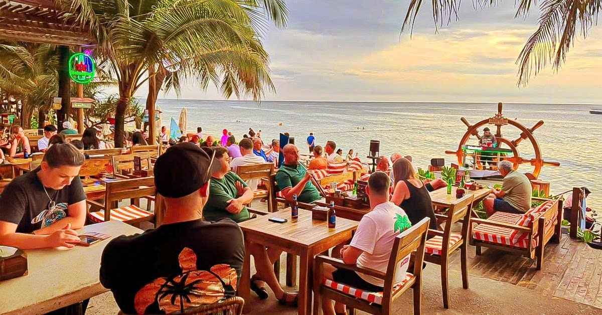 phu_quoc_sunset_beach_bar_resort_8.jpg