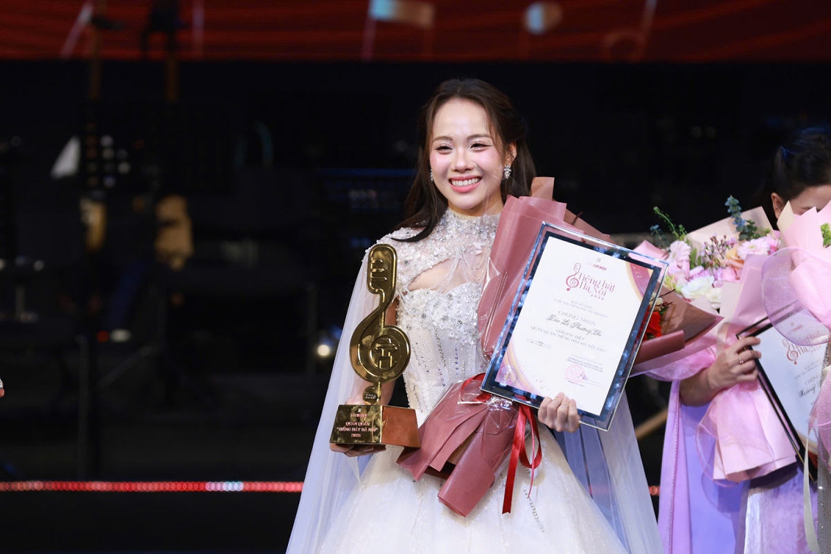 Đào Lê Phương Chi nhận giải