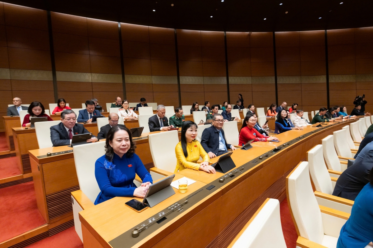 Đại biểu Quốc hội tại phiên bế mạc kỳ họp thứ 10 Quốc hội khóa XV. Ảnh Quốc hội.