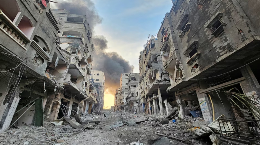 Cảnh tượng đổ nát tại dải Gaza. (Ảnh: Reuters)