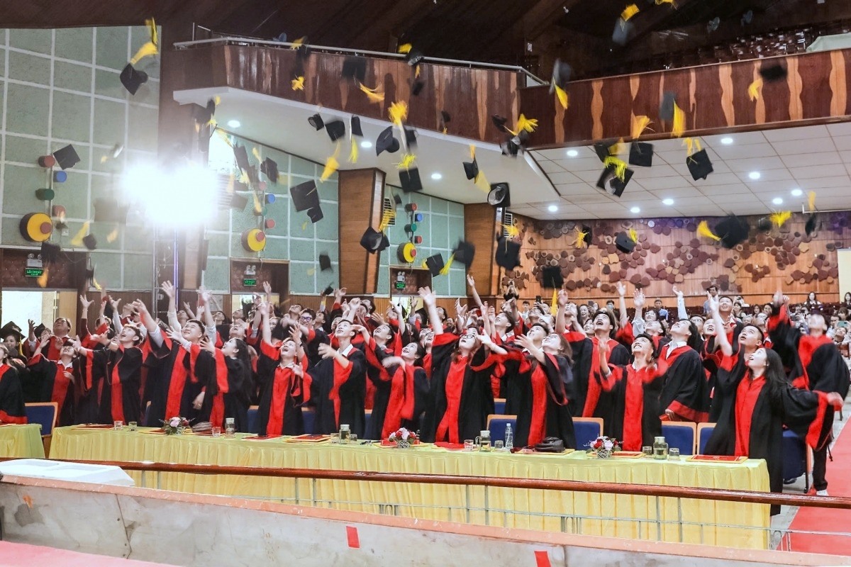 Người tài cần môi trường làm việc tốt, trả công xứng đáng tương xứng với năng lực và đóng góp và có đủ điều kiện để phát huy hết khả năng của họ.