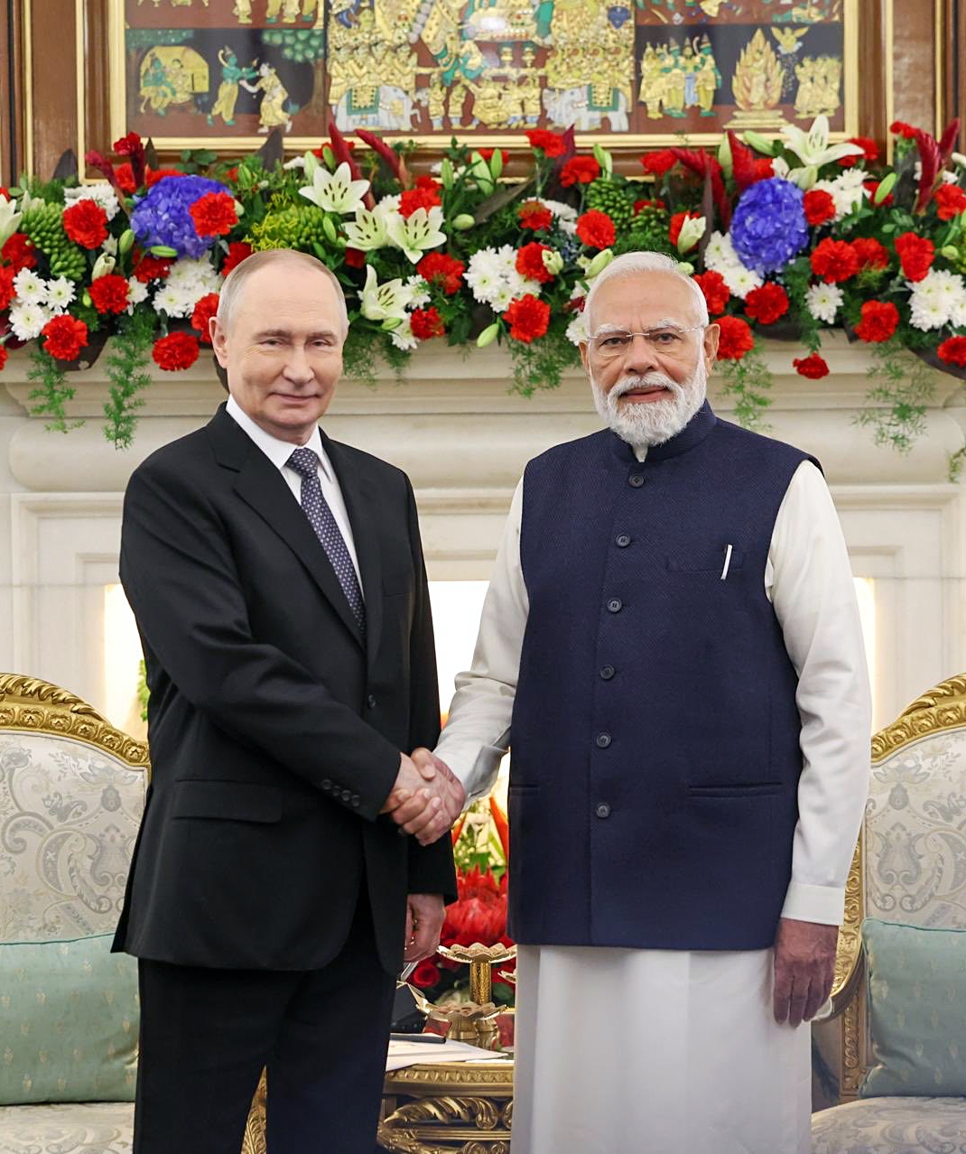 Thủ tướng Ấn Độ Narendra Modi và Tổng thống Nga Vladimir Putin tại New Delhi ngày 5/12 (Ảnh: ANI)