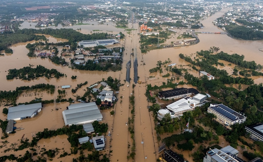 Tỉnh Songkhla (miền Nam Thái Lan) bị thiệt hại nặng nề trong đợt lũ lụt. Ảnh: Reuters