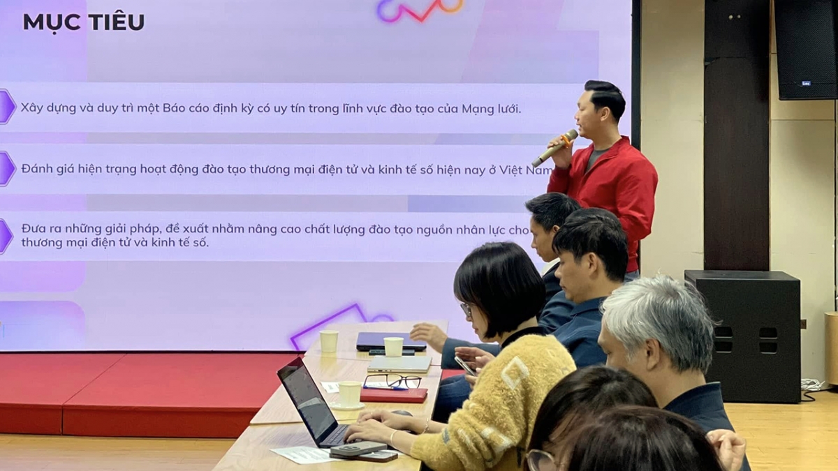 Hiện mới chỉ có 38% trường Đại học có học phần về TMĐT xuyên biên giới và 26% trường đưa nội dung bảo vệ môi trường vào chương trình đào tạo