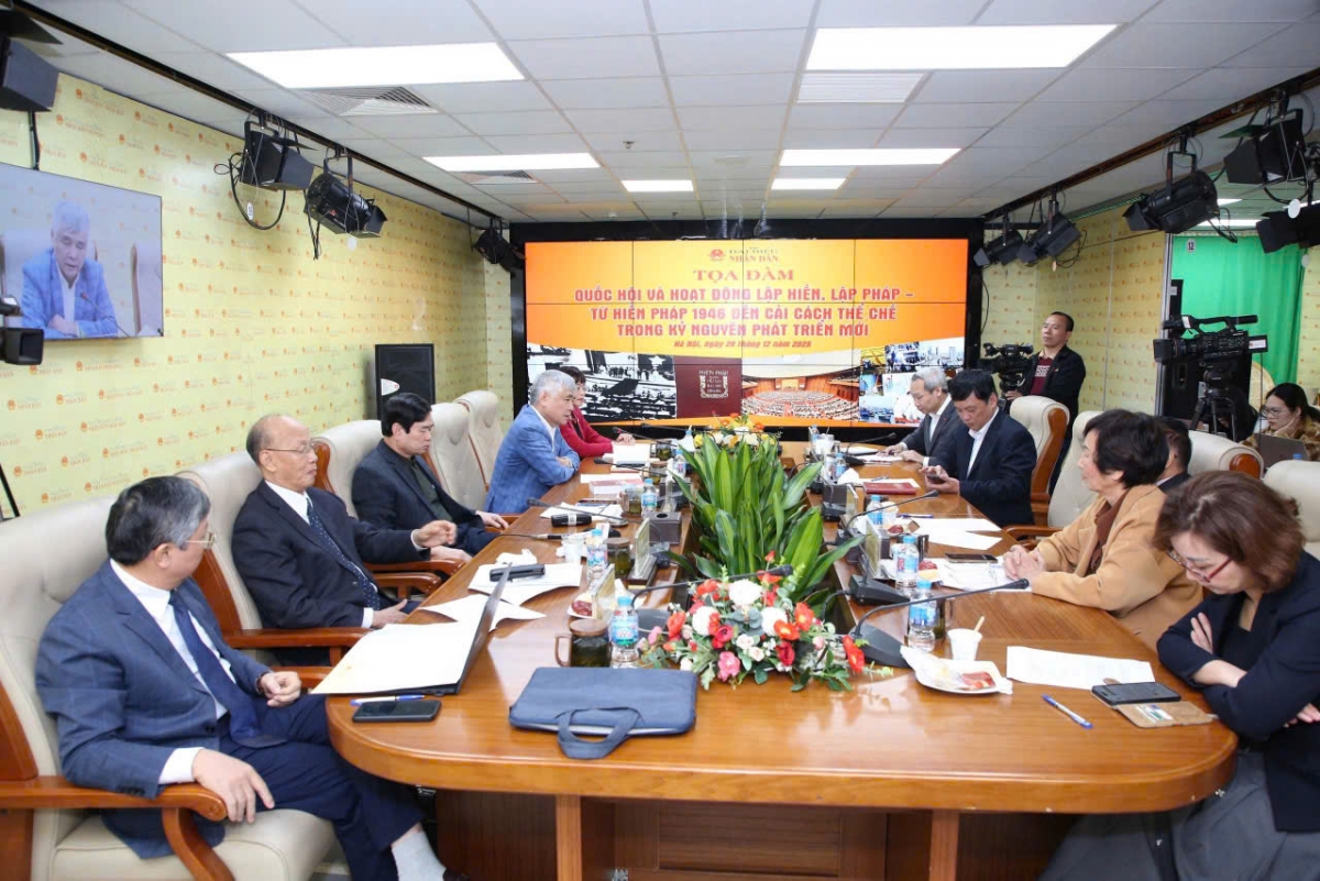 Toàn cảnh tọa đàm. 