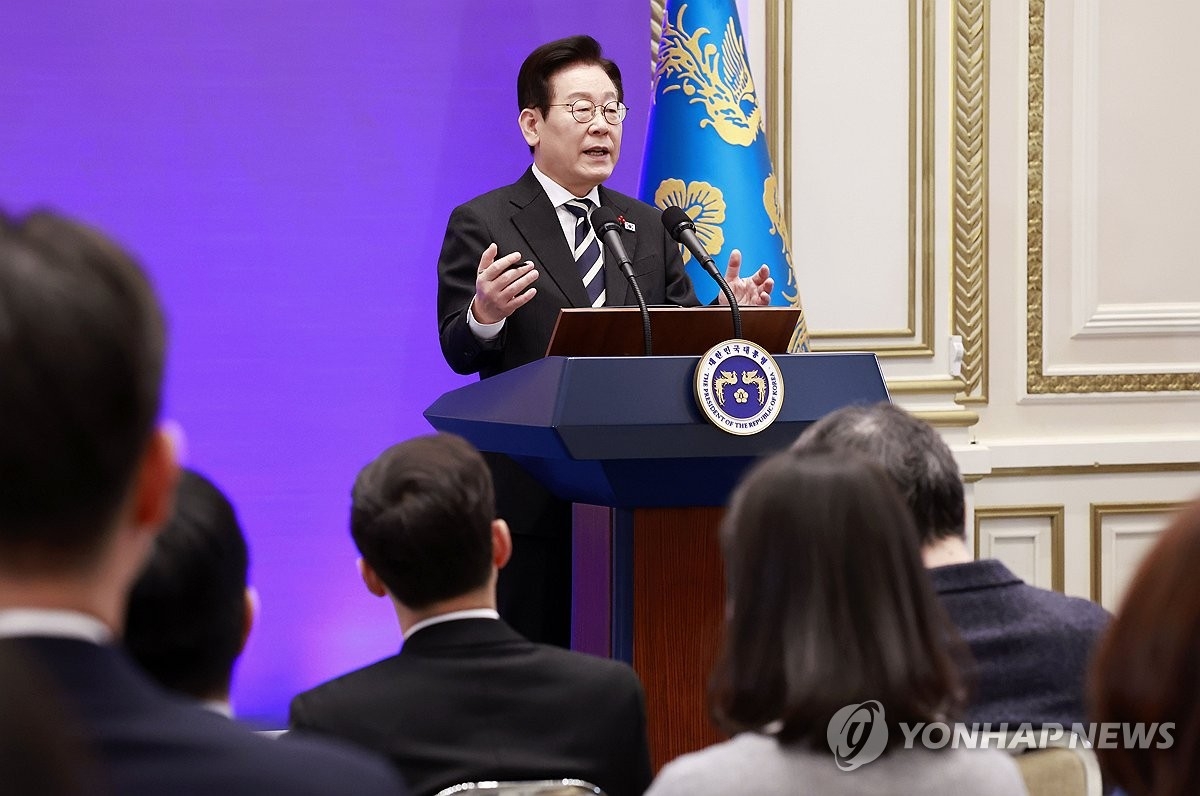 Tổng thống Hàn Quốc Lee Jae Myung tại họp báo. (Ảnh: Yonhap News)