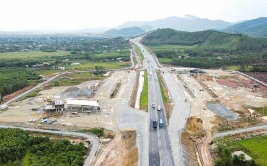 Nhiều trạm dừng nghỉ trên cao tốc Bắc - Nam đang bị chậm tiến độ.