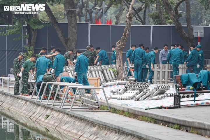 Hai trận địa số 1 và 2 là các trận địa bắn pháo hoa kết hợp tầm cao, tầm thấp cùng pháo hoa hỏa thuật.